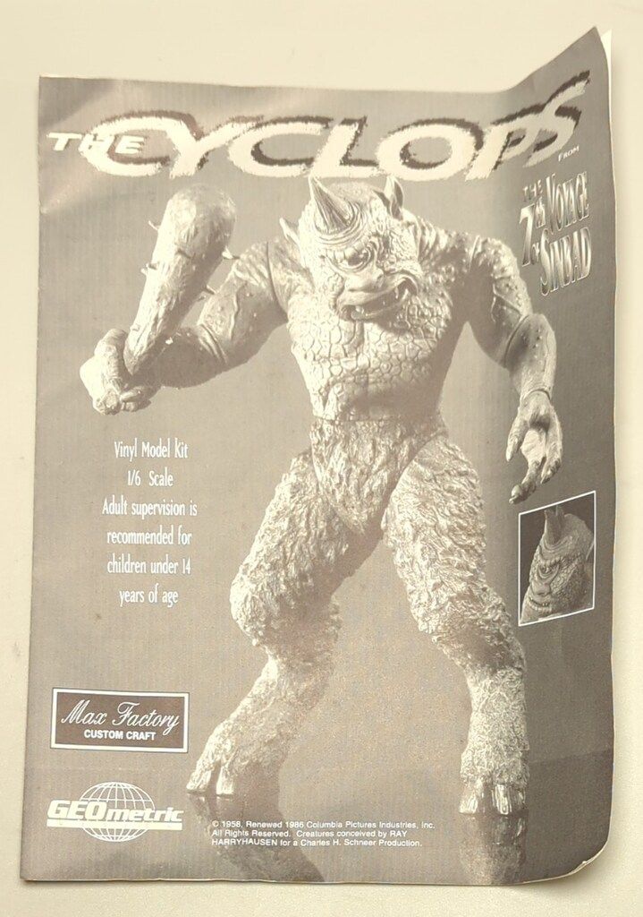 GEOMETRIC DESIGN VINYL MODEL KIT THE CYCLOPS 1/6スケール - メルカリ
