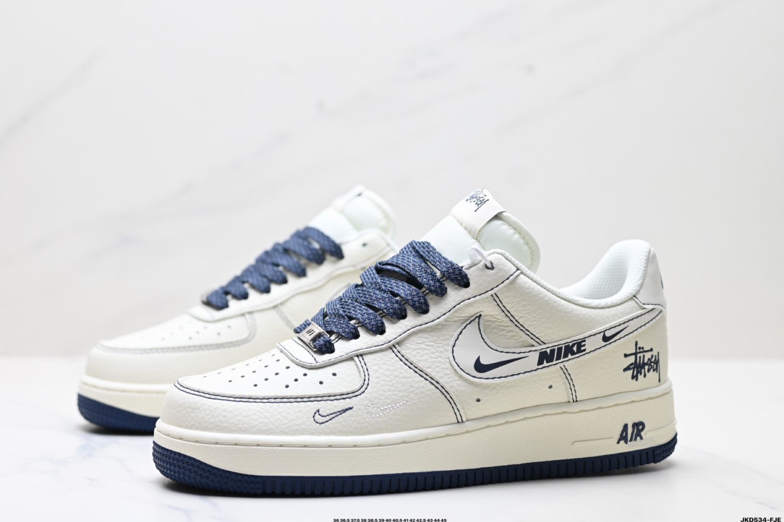 Nike Air Force 1“07 LV8（ナイキ エア フォース 1“07 LV8