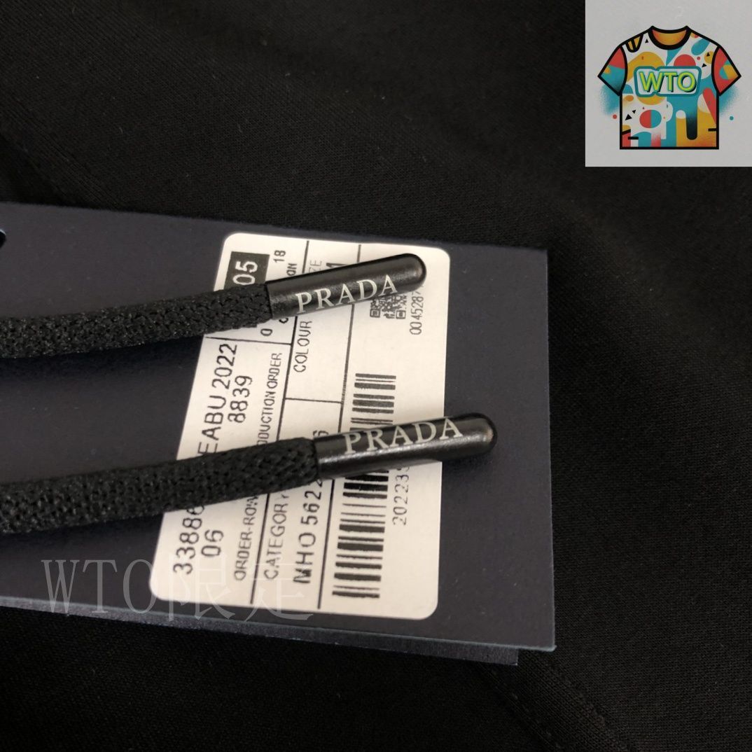 注目の新作♪【PRADA】ナッパレザーミニ ショートパンツ レザー PRADA(プラダ) ショートパンツ(レディース) - 海外通販の