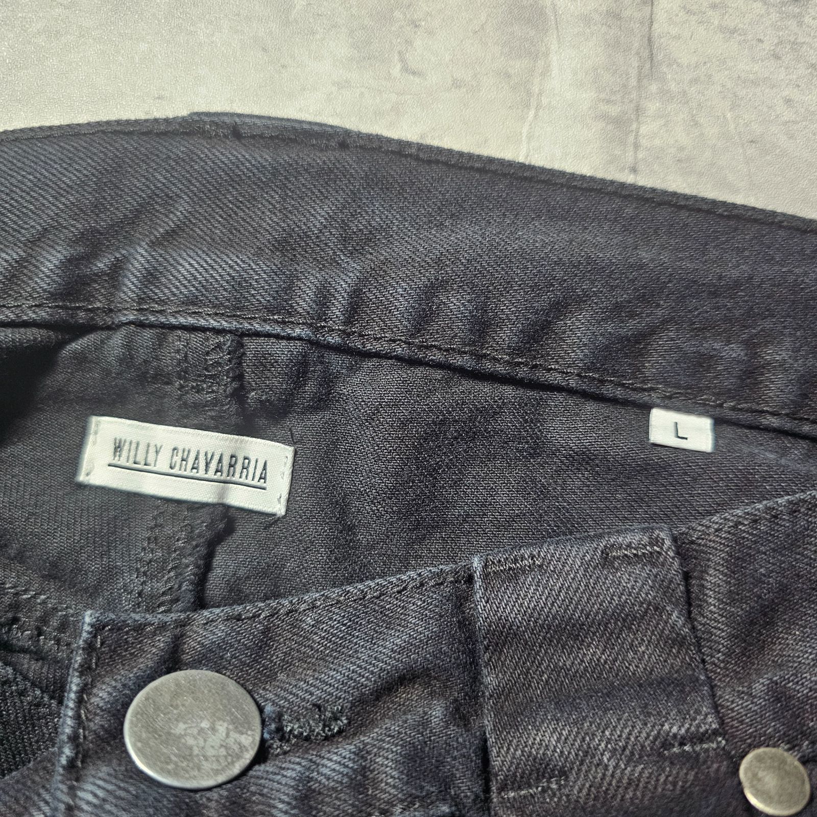『 WILLYCHAVARRIA 』ブラックデニムパンツ Lサイズ ブラック色 WILLYCHAVARRIA / ウィリーチャバリア 』 ブラックデニムパンツ