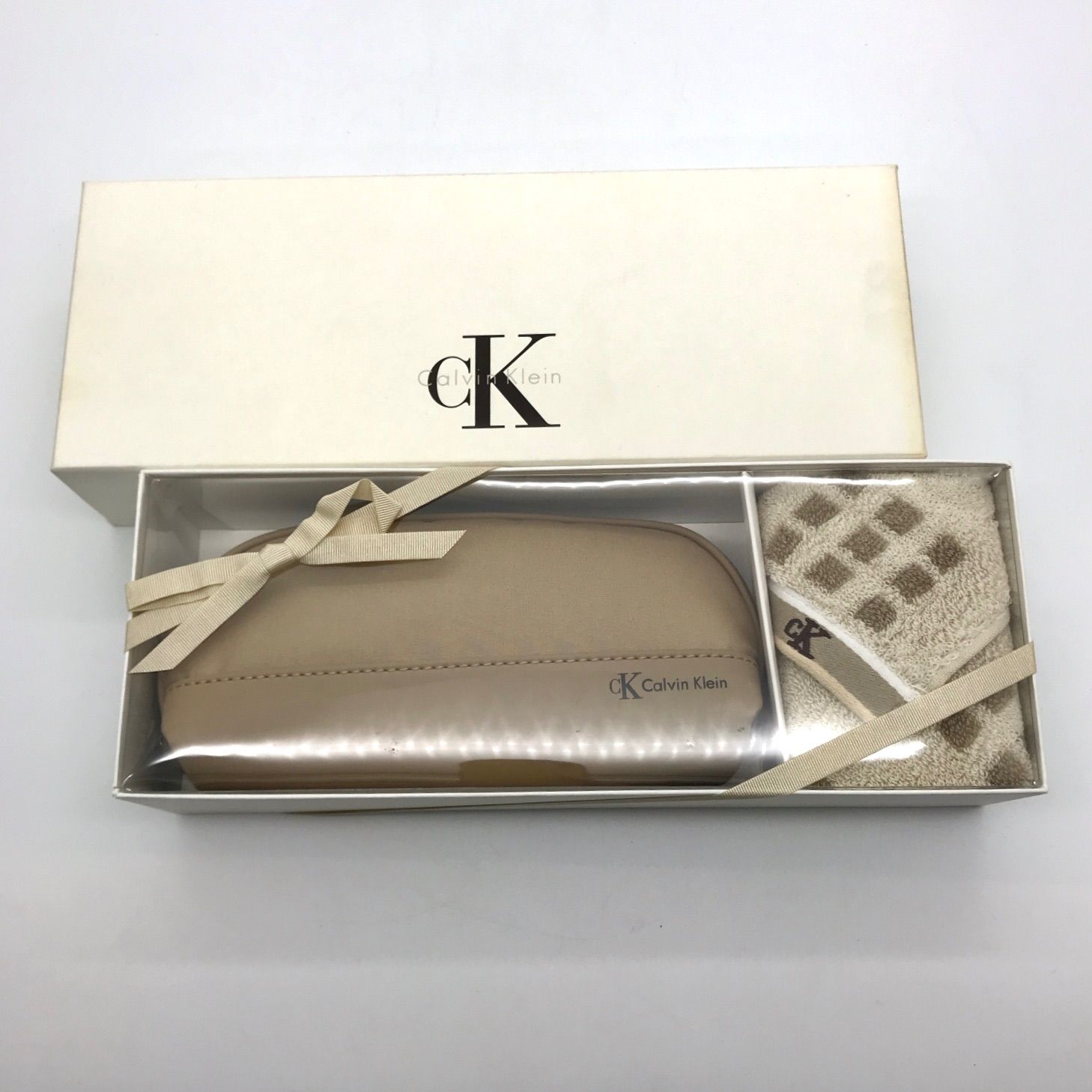 ck カルバンクライン コスメポーチ＆タオルハンカチ Calvin Klein