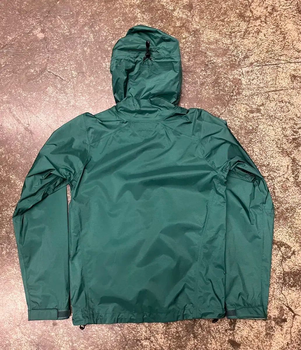 ウィンドブレーカー ジャケット