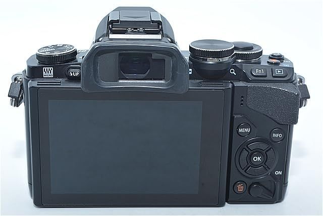 282☆美品☆OLYMPUS OM-D E-M10 ボディ シルバー ミラーレス一眼