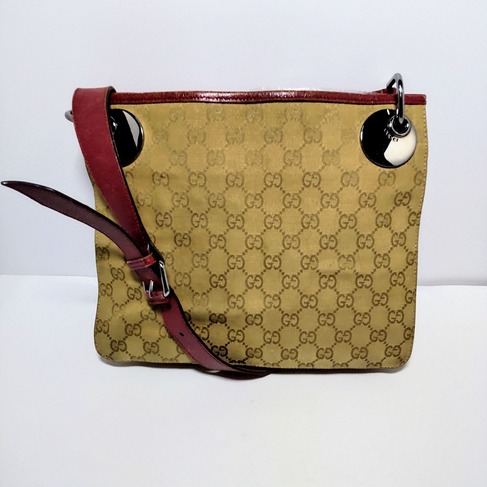 USED中古品】 GUCCI グッチ 120841 GG柄 GGキャンバス×レザー シルバー