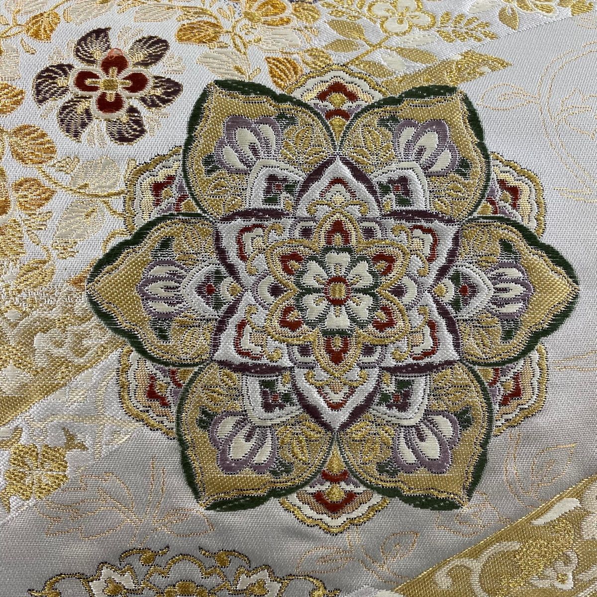 袋帯 秀品 華文 熨斗 金糸 箔 灰白 六通 正絹