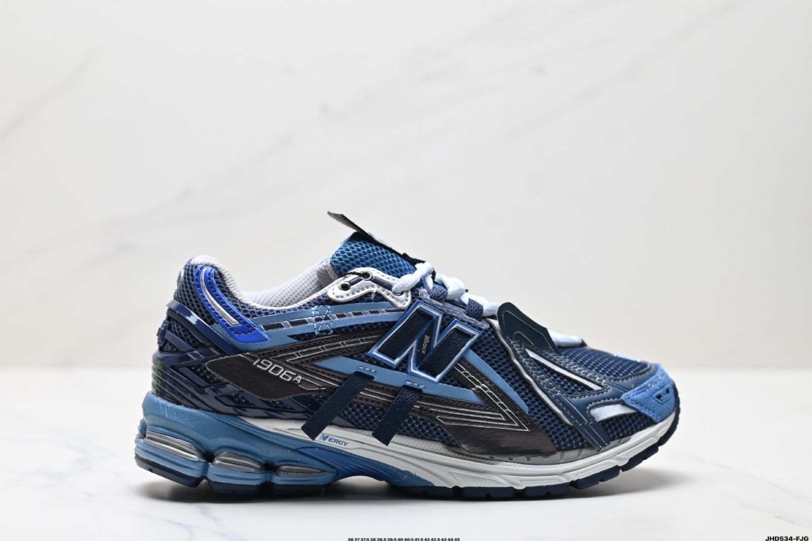 今日 ニューバランス New Balance M1906 シリーズ レトロ 宝のダディーシューズ