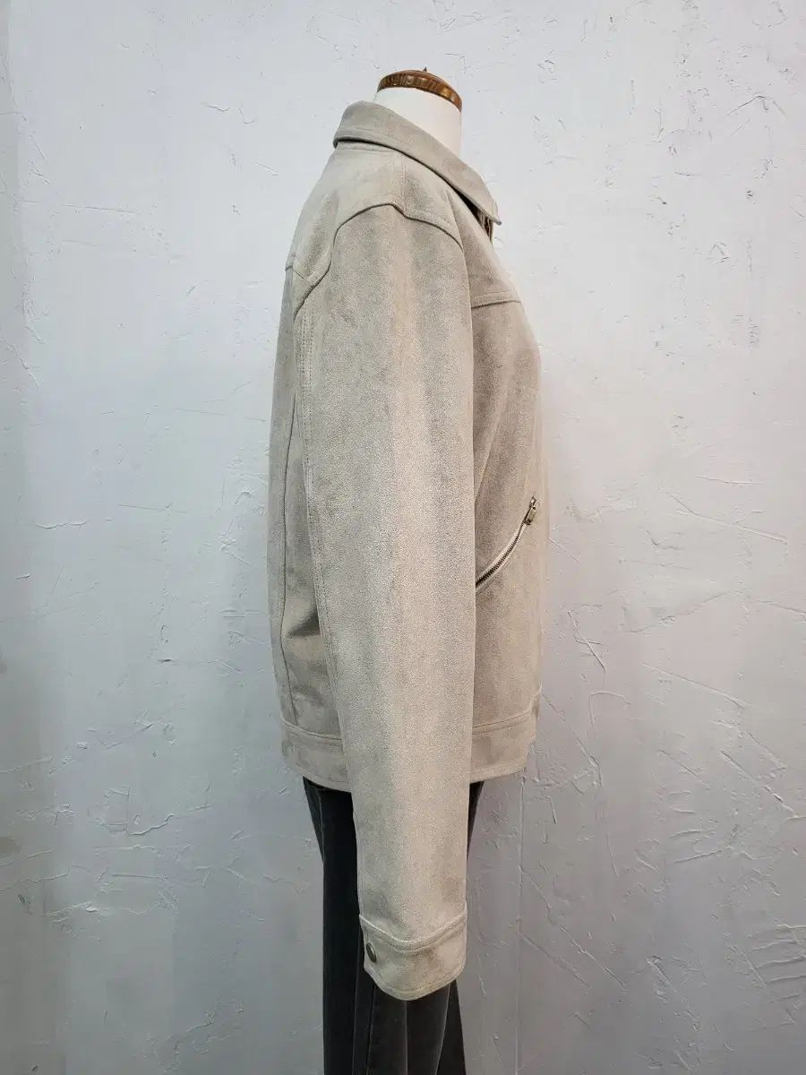 スエード クリーム色