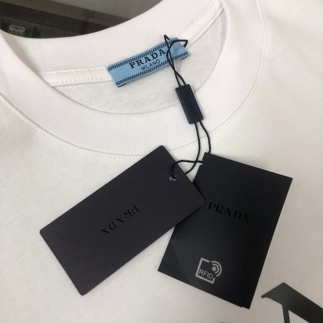 【PRADA】最新作 お買得★Vintage-Wash LOGOプリント Tシャツ 210.jpg