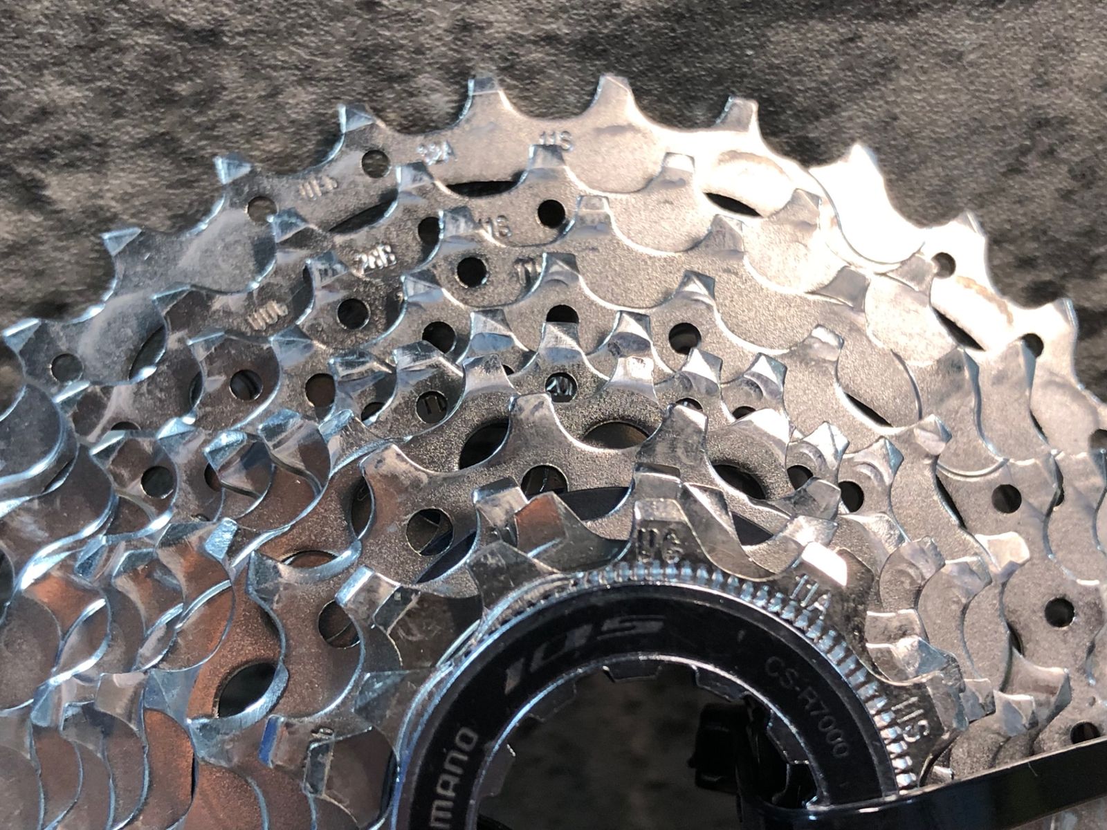 SHIMANO 105 CS-R7000 スプロケット 11速　11-32T シマノ 105 CS-R7000 カセットスプロケット11-32T（11S