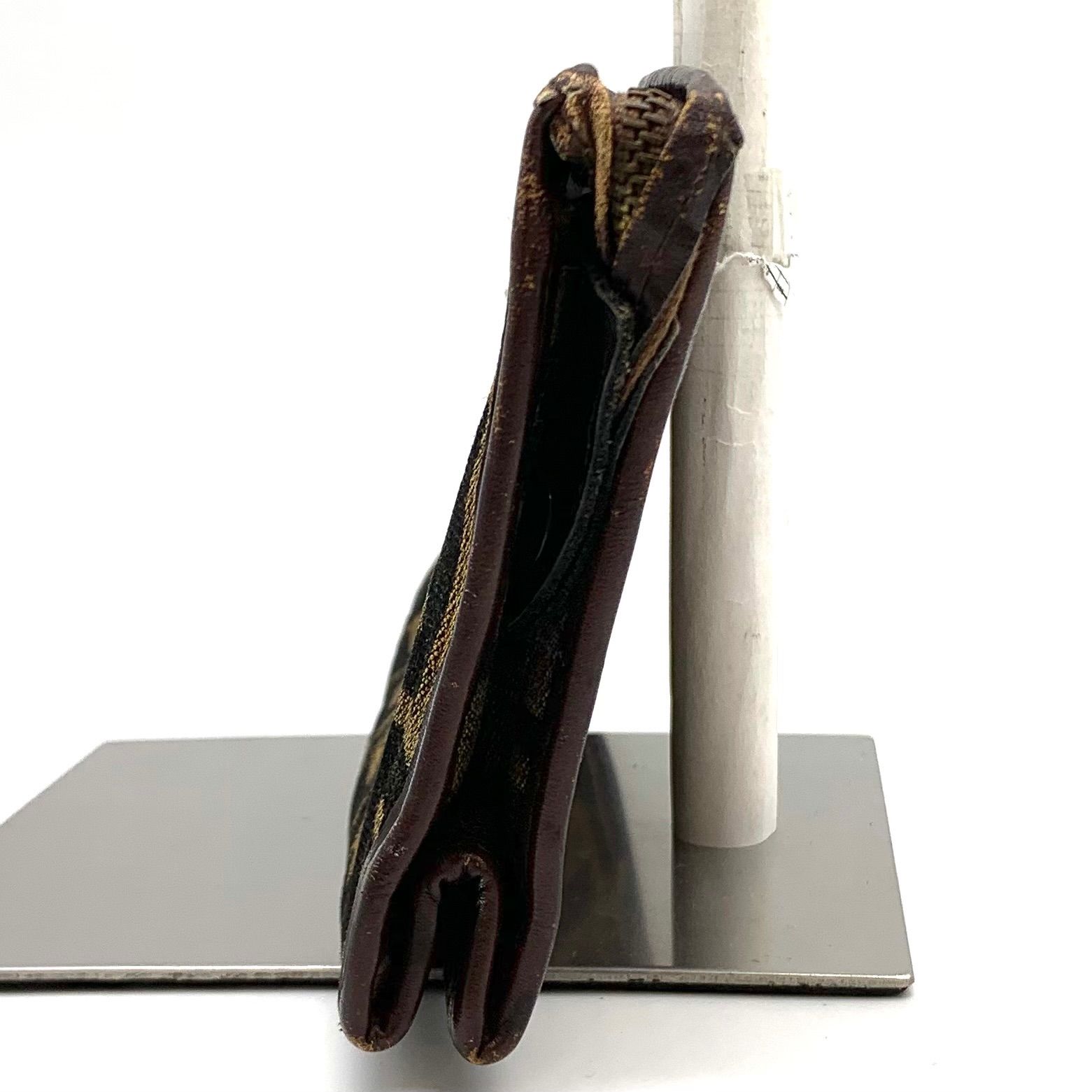 お買い得】FENDI ポーチ FF ズッカ柄 【フェンディFENDIポーチ】ズッカ