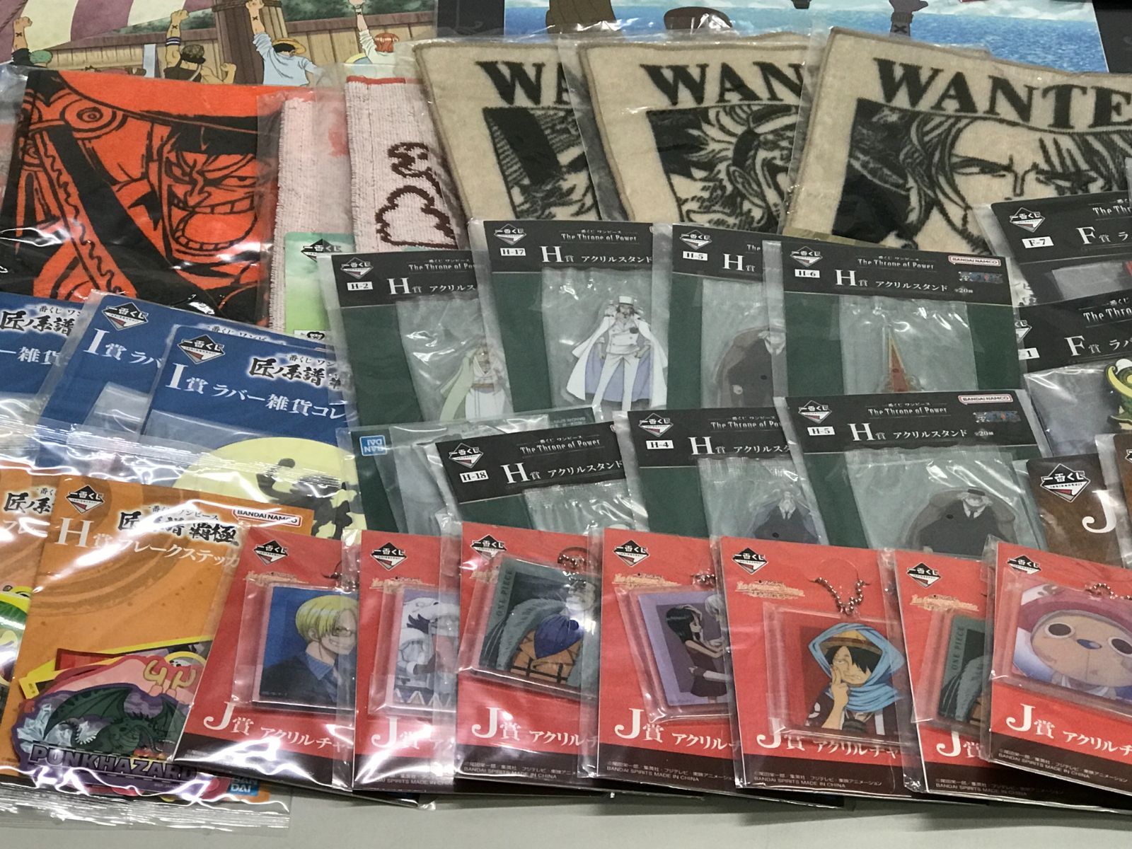 ONEPIECE 下位賞 アクリルスタンド キーホルダー ステッカー まとめ売り ほぼ未開封】ONE PIECE ワンピース くじ下位賞 まとめ セット