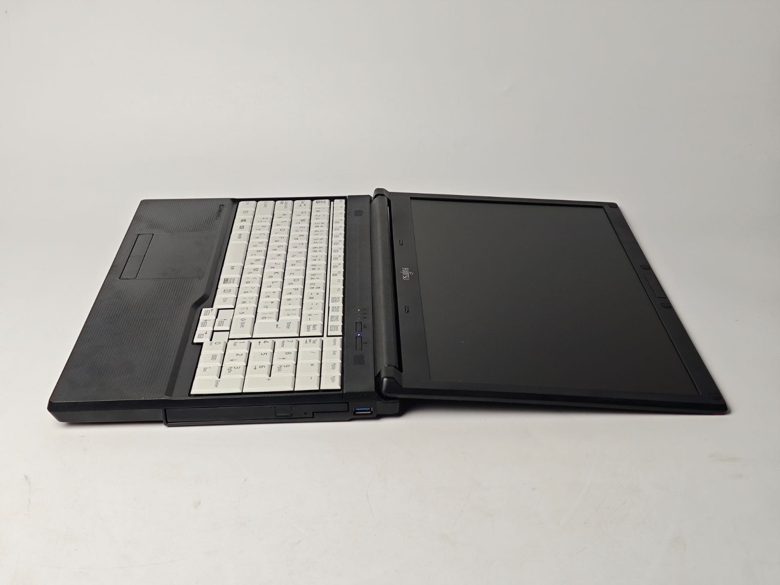 A103_8 【中古】FUJITSU Lifebook A576/TX ノート PC - メルカリ