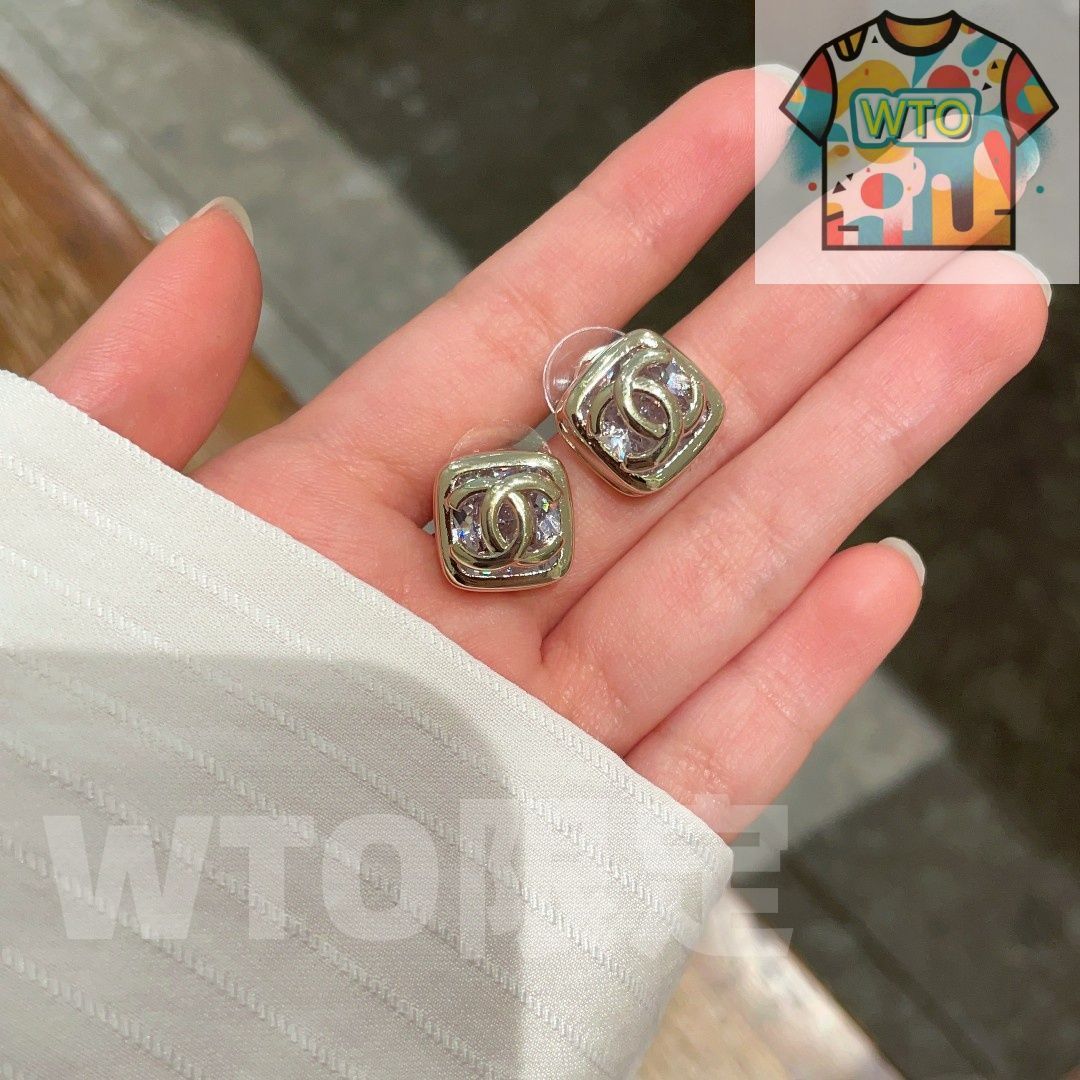 今日WTO】Chanel ヴィンテージ アルファベット ピアス！送料無料