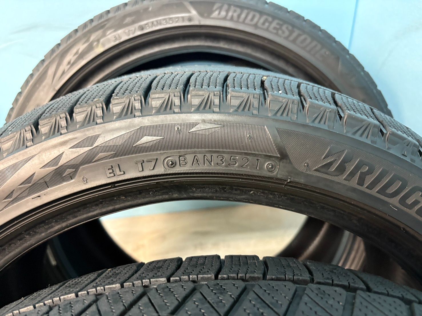 スタッドレスタイヤ ブリヂストン