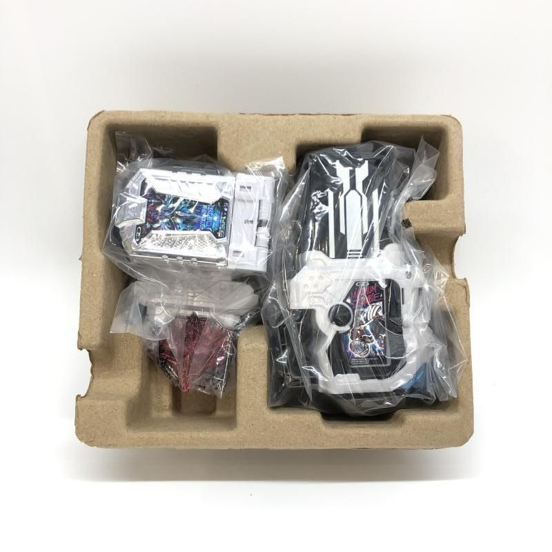 中古】バンダイ DXハイパー不滅ガシャット＆マキシマムゾンビガ