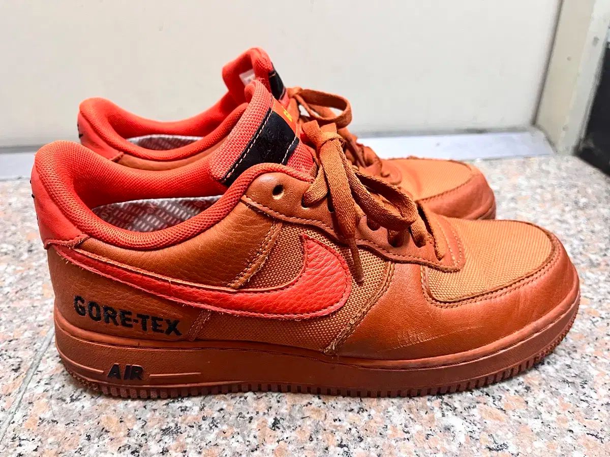 NIKE ナイキ エアフォース GORE-TEX ゴアテックス ブラウン オレンジ