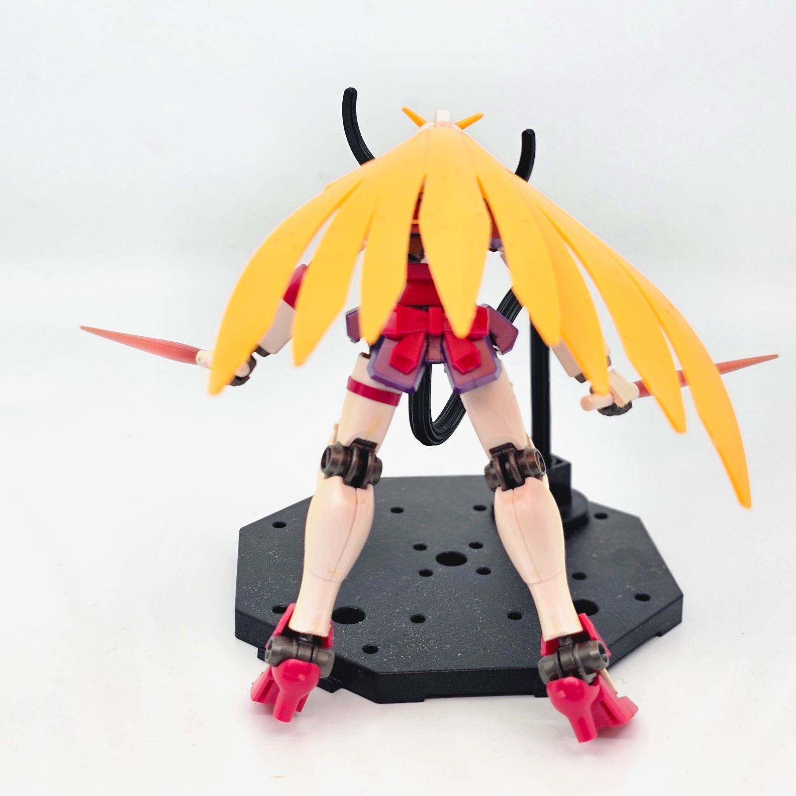 HG ノーベルガンダム（バーサーカーモード） ガンプラ リユース