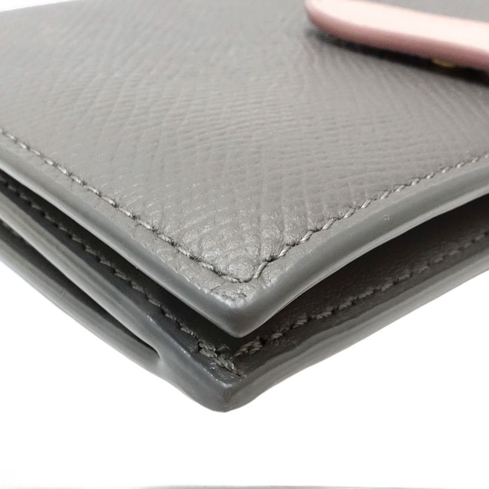 未使用級✨セリーヌ ミディアム ストラップウォレット グレー×ピンク セリーヌミディアム ストラップウォレット グレー/ピンク ゴールド金具