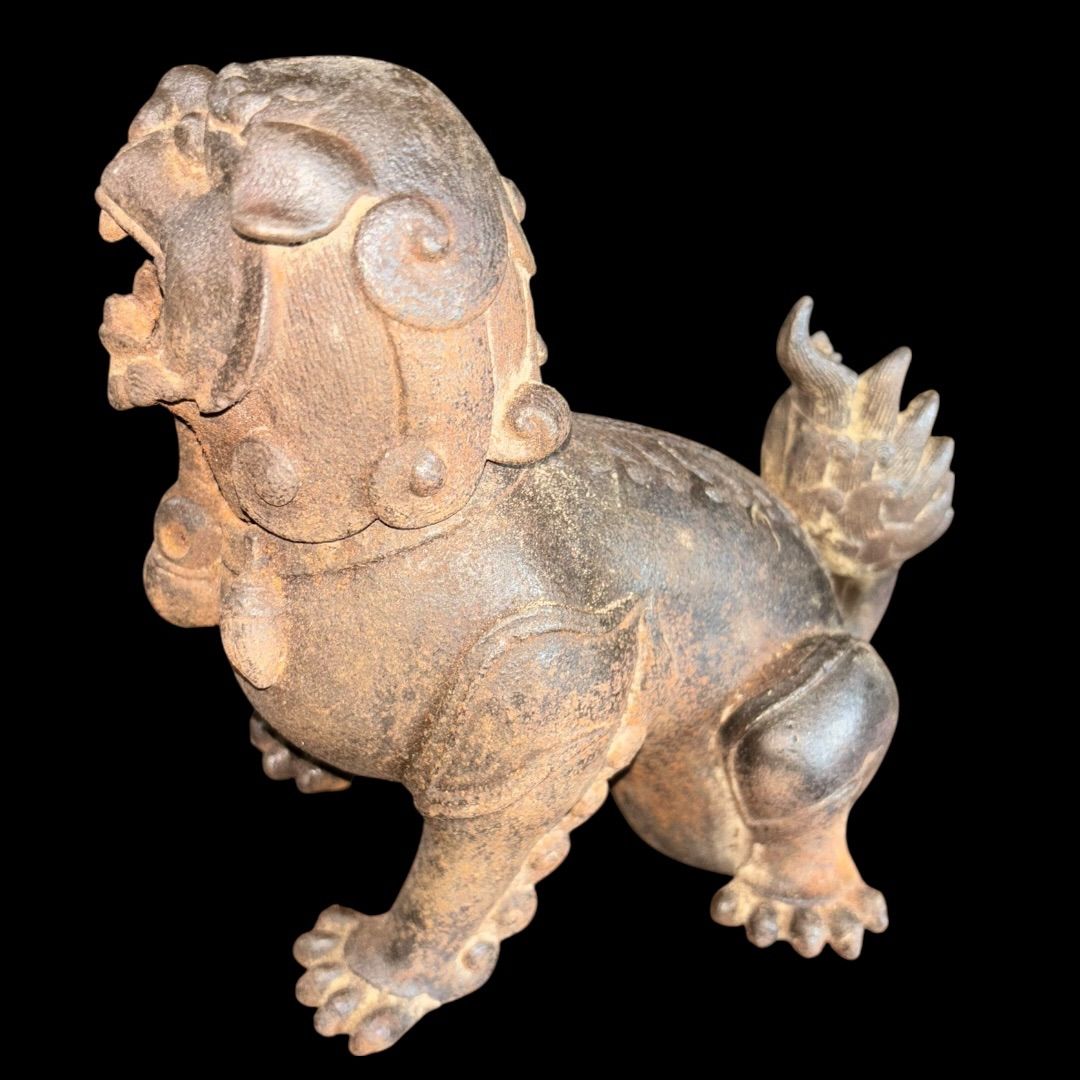中国の金属製置物　骨董品　アンティーク 中国買付品 鉄製 獅子の香炉 置物 オブジェ かわいい 時代物