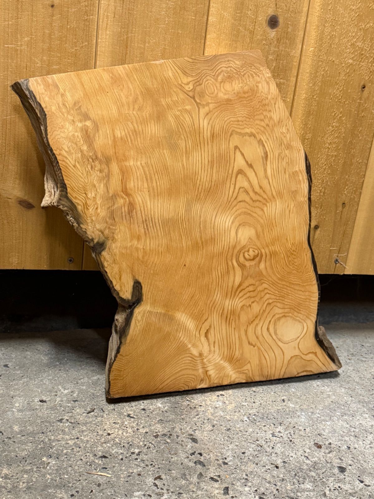 ウォールナット無垢材 サイドテーブル（伝統工法・手作り