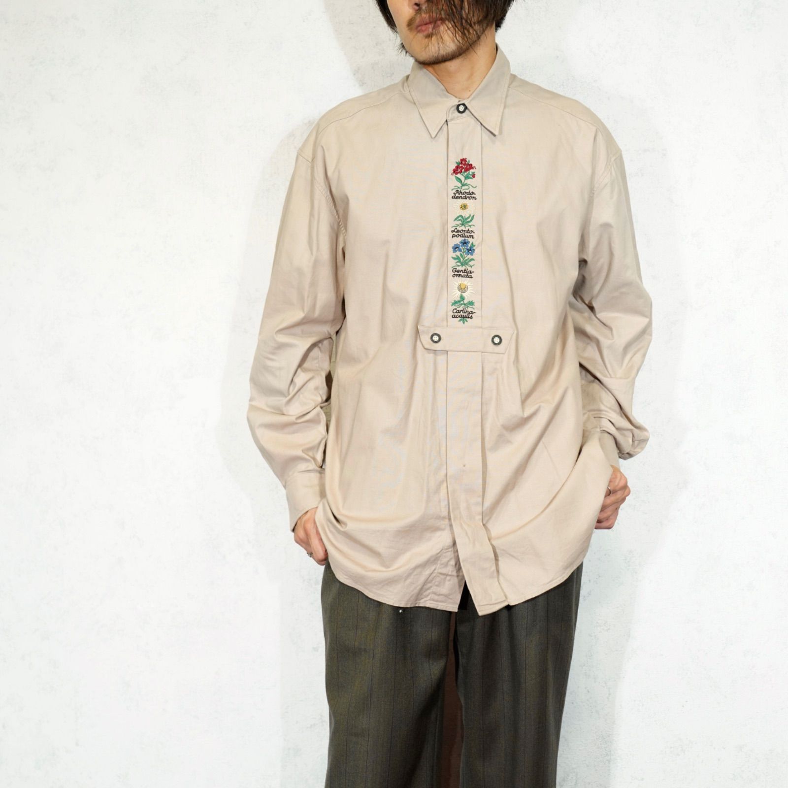 EU VINTAGE Manal FLOWER EMBROIDERY DESIGN TYROLEAN SHIRT/ヨーロッパ古着お花刺繍デザインチロリアンシャツ
