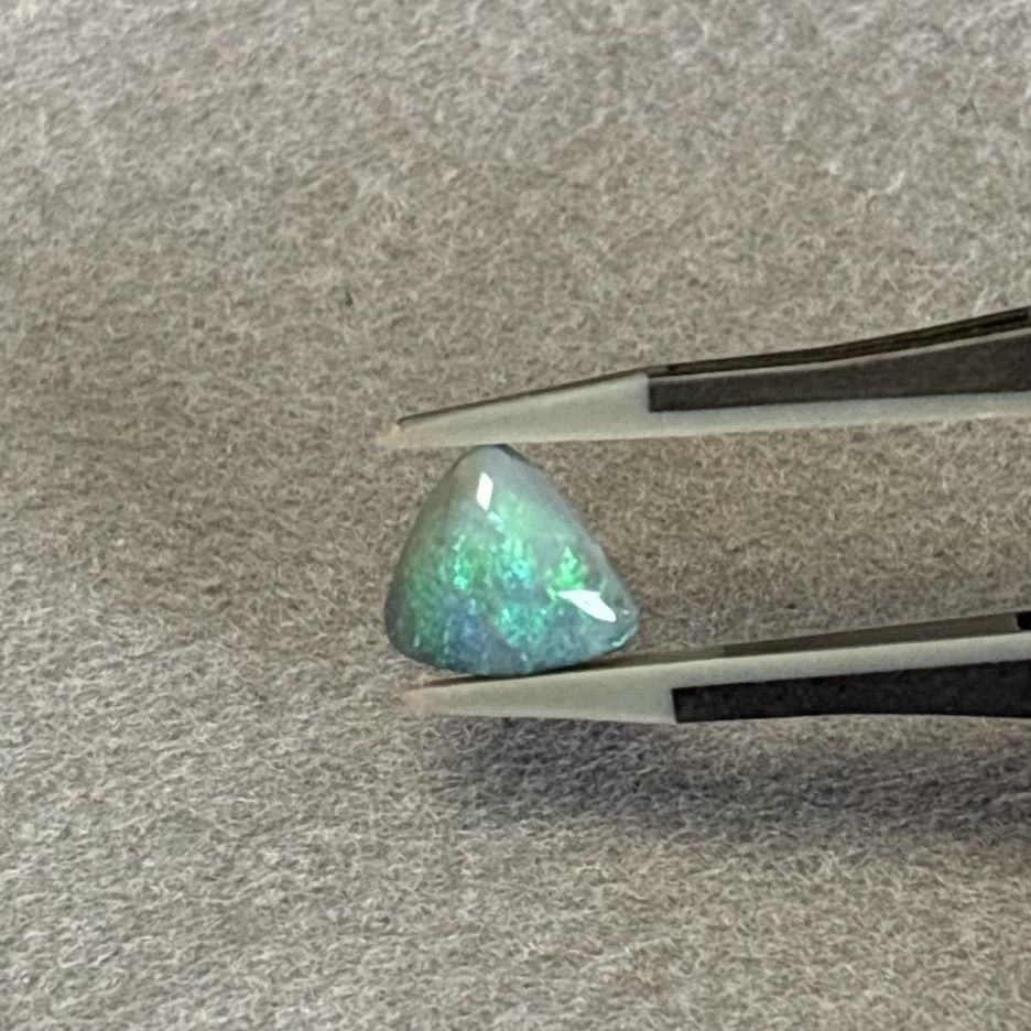 天然オパール no.17 ブラックオパール