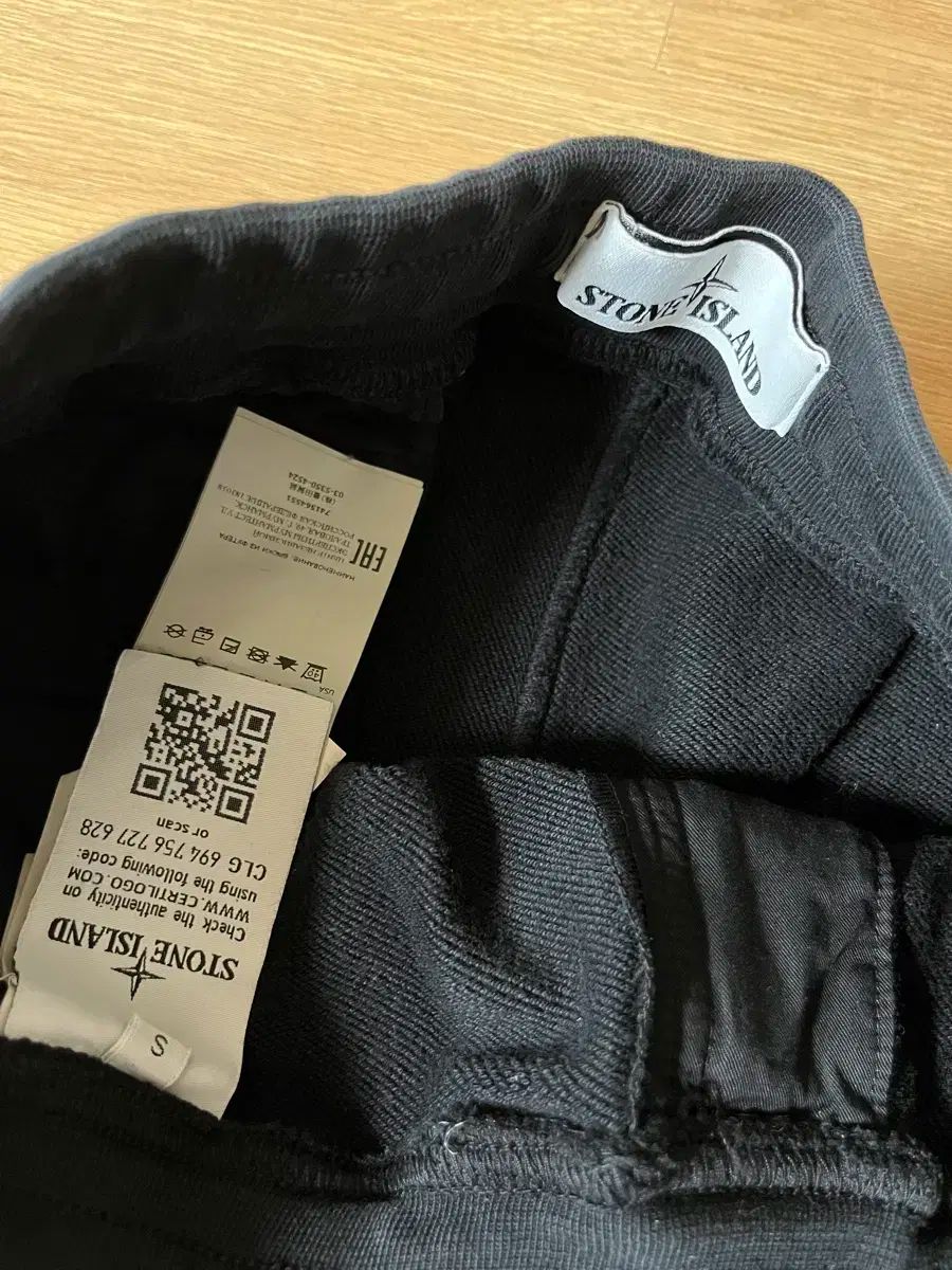 新世代の STONE ISLAND ストーンアイランド カーゴ トレーナー パンツ 黒 S 女性らしい