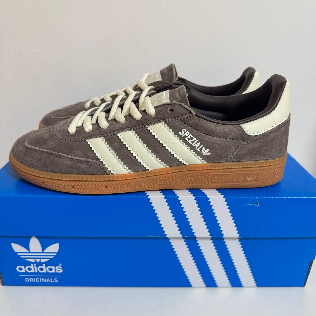 adidas originals HANDBALL SPEZIAL シューズ 男女兼用 スポーツシューズ スニーカー アディダス ローカットスニーカー カジュアルシューズ 防滑 ブラウン＆ホワイト KIN-KAAI_COM