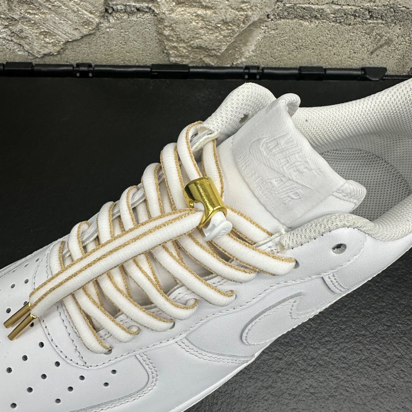 askate kix six コラボ　シューレース　丸紐　120cm 白　黒 askate kix six コラボ シューレース 丸紐 120cm 白 黒