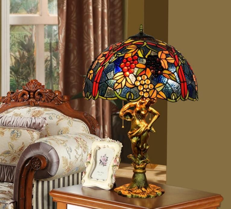 ステンドランプ ステンドグラス アンティーク 花柄 レトロな雰囲気がおしゃれ ヴィンテージ ティファニー 照明