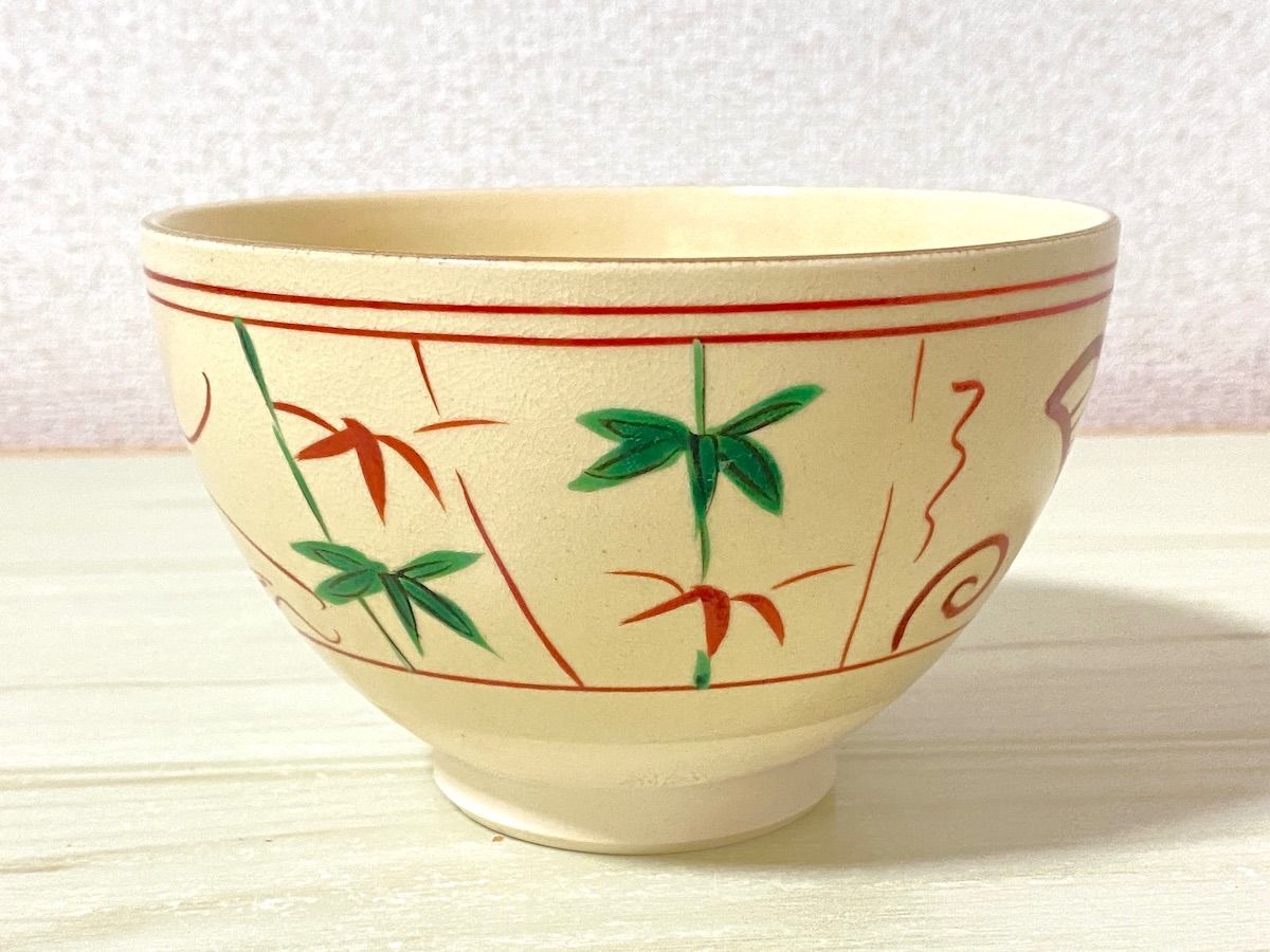 F057S】陶器 茶碗 龍靖 銘 色花絵 胴径約12cm 高さ約7.7cm 和