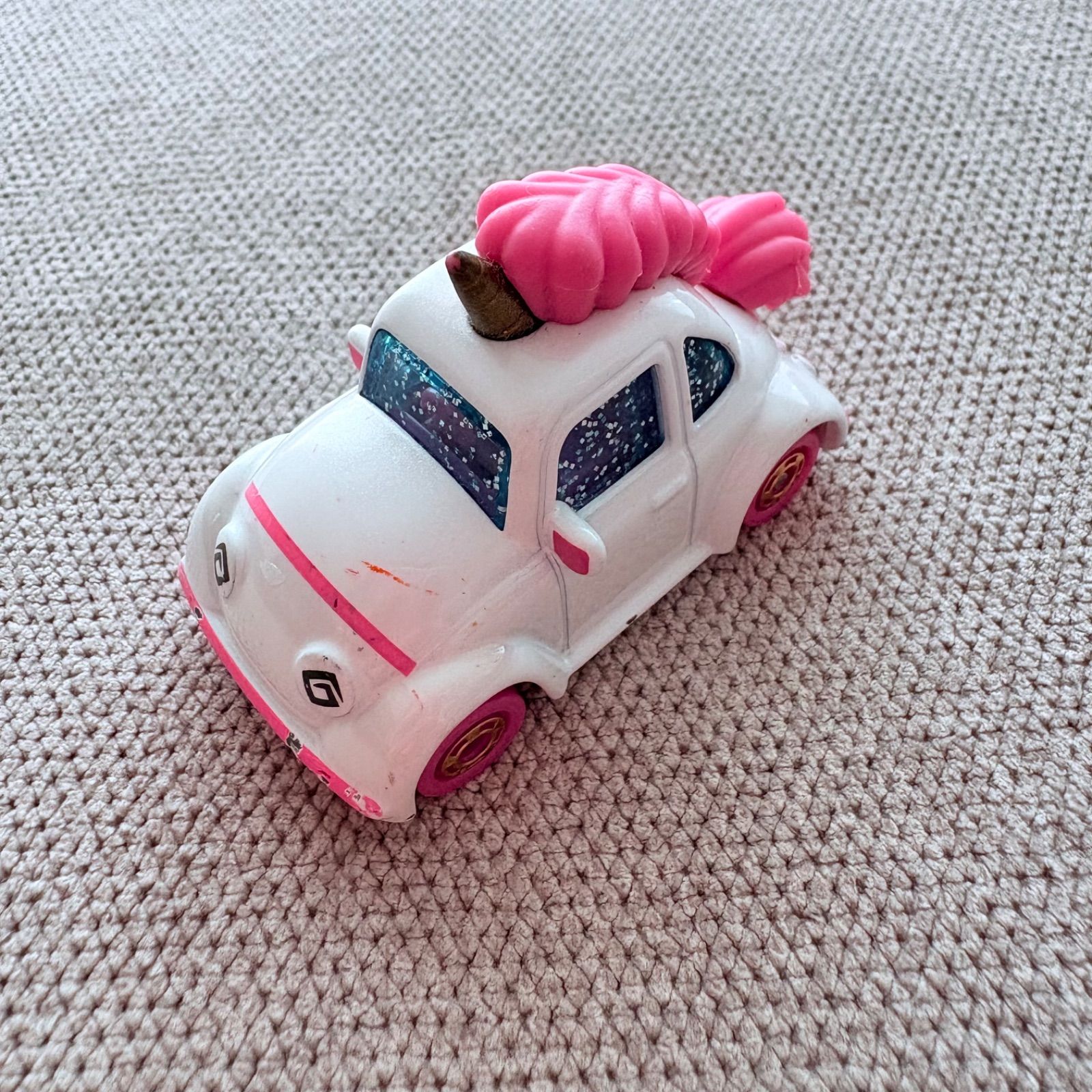 Amazon | USJ限定 トミカ ミニオン ミニオンカー ボブ ティム