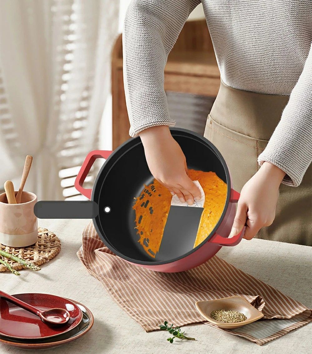 【良品】 Skater 赤 両手鍋　鉄鋳物ホーロー鍋 24cm 未使用 良品】 Skater 赤 両手鍋 鉄鋳物ホーロー鍋 24cm 未使用 ホーロー鍋