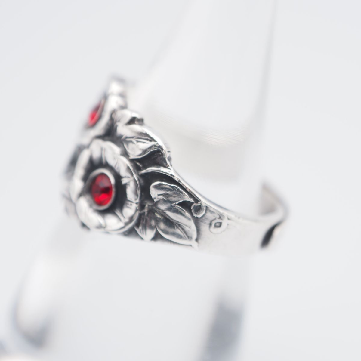 silver刻印 J486 ガーネット風 SILVER刻印 リング フラワー デザイン