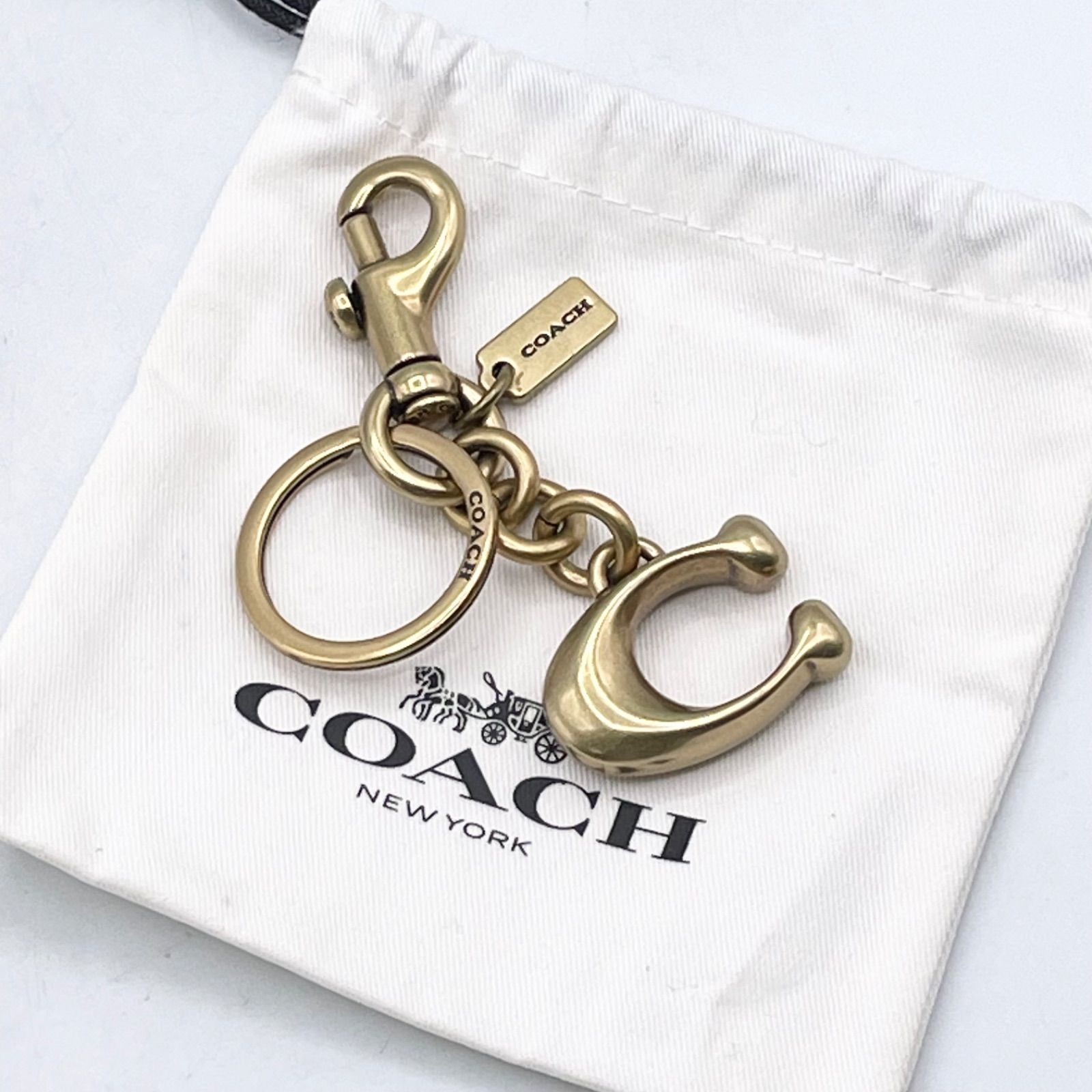 coach コーチ メタル キーホルダー バッグチャーム キーリング C ロゴ コールド 保存袋あり ほぼ未使用 - メルカリ