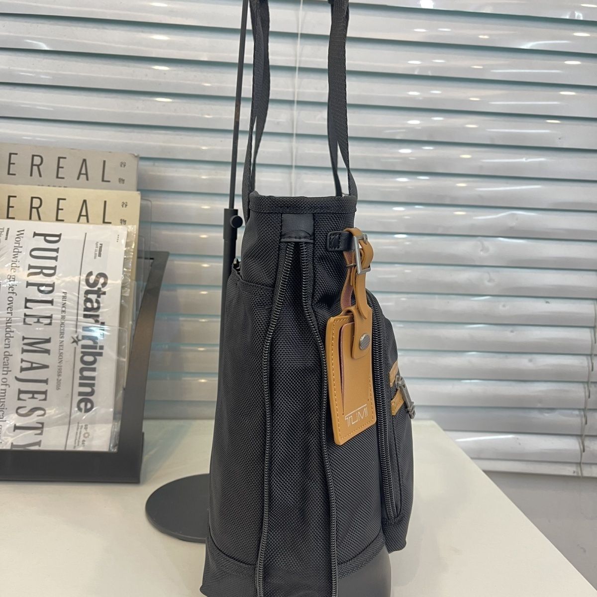 TUMI 2223309 スリムトートバッグ 新品未使用 グレー