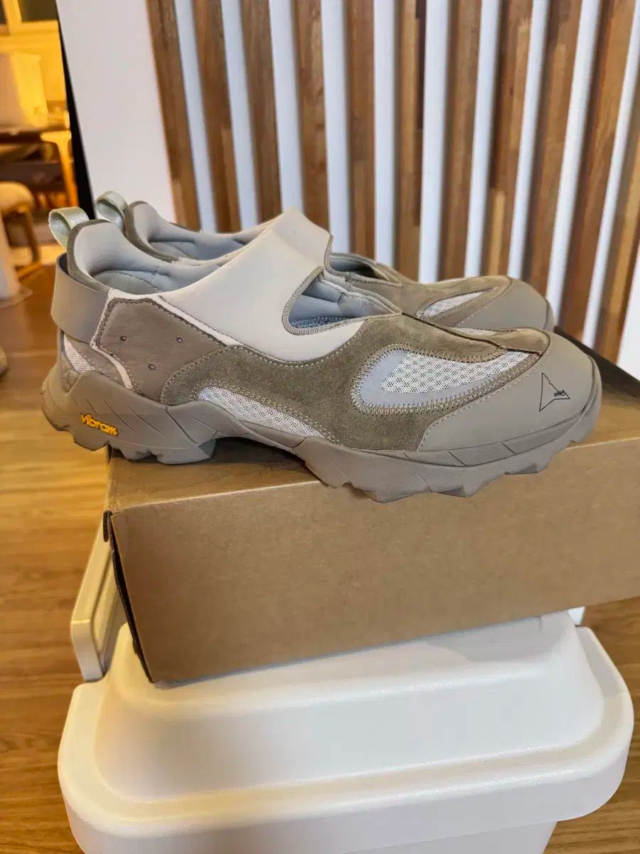 ROA ロア ハイキング サンダル taupe 44 サイズ