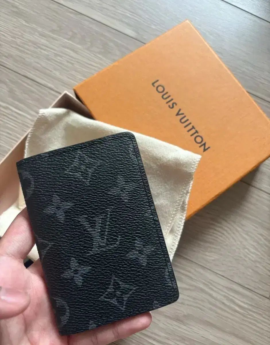 ほぼ Louis Vuitton ルイヴィトン エクリプス オーガナイザー