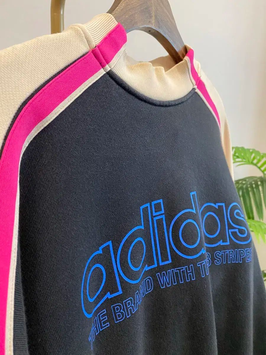 アディダス レトロ