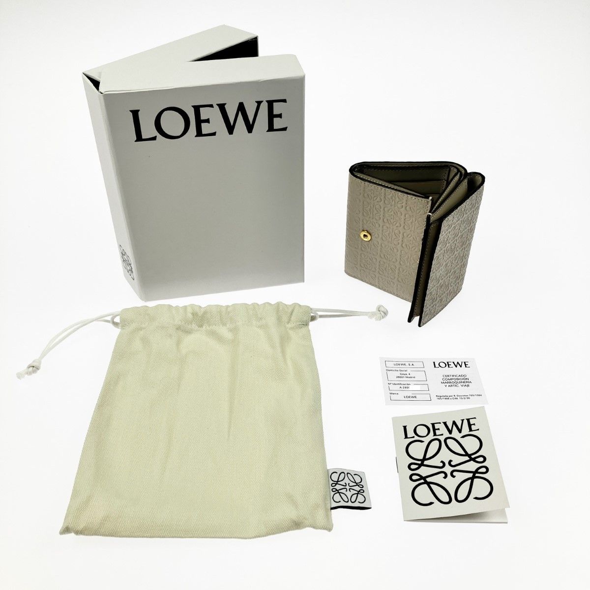 ▽▽LOEWE ロエベ 牛革 カーフ ミニ財布 3つ折り財布 箱・布袋付 