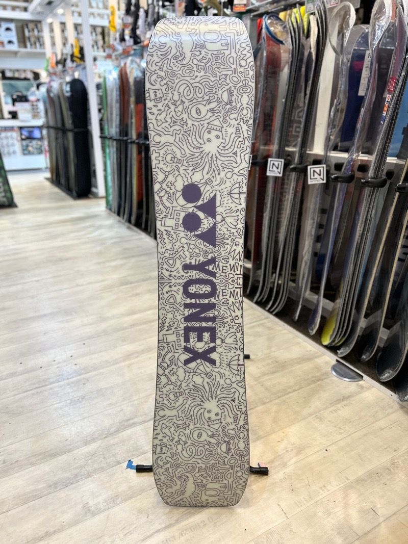 サマーセール開催中！ メンズ スノーボード 板 147cm YONEX GROWENT ベージュ ヨネックスグローエント 25-26 グラトリ ラントリ フリースタイル キャンバー 人気満点商品再入荷！