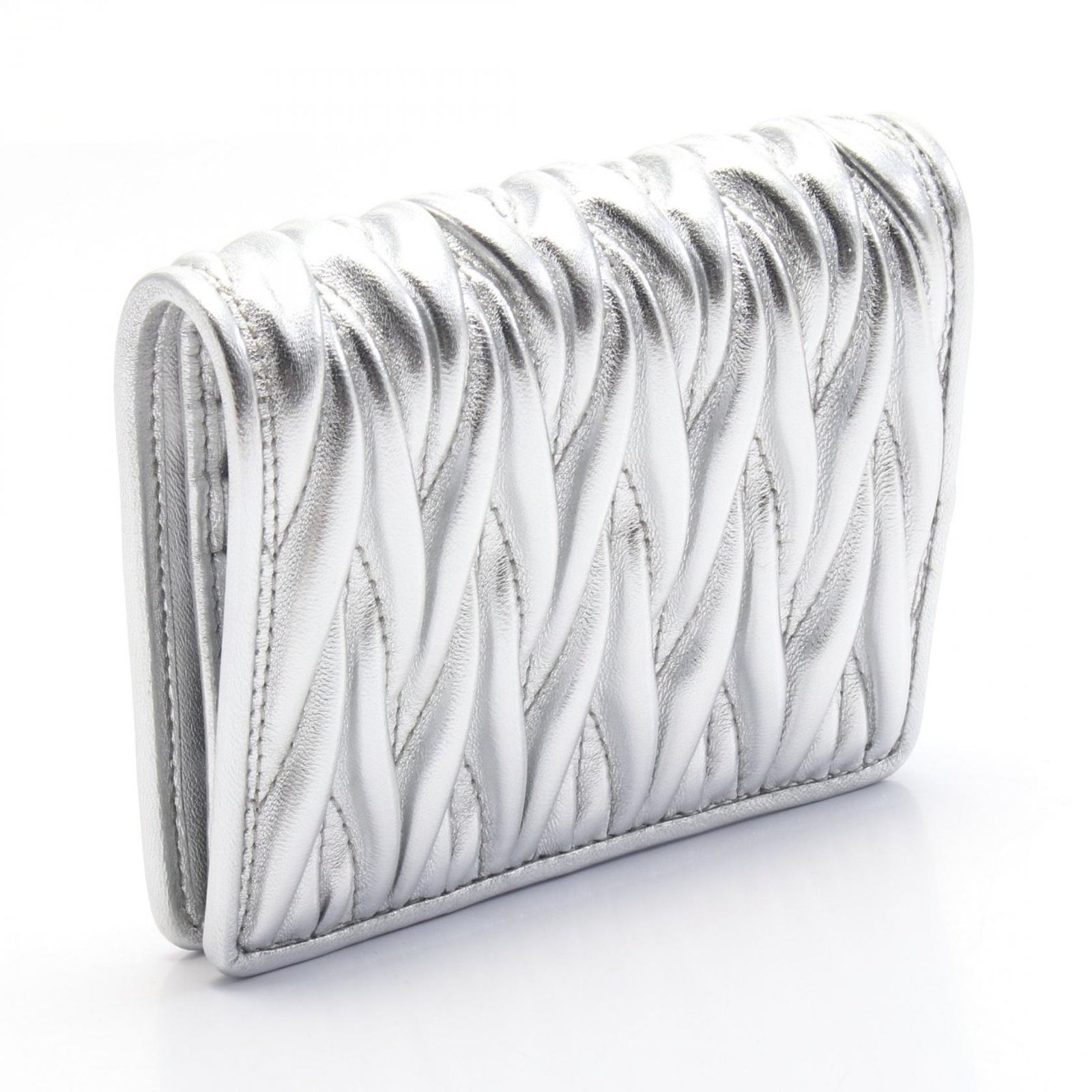 ミュウ ミュウ Miu Miu 二つ折り財布 MATELASSE マテラッセ