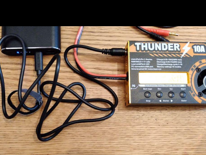 ミニ四駆 THUNDER サンダー充電器 モーター慣らし 放電 電源 - ホビー