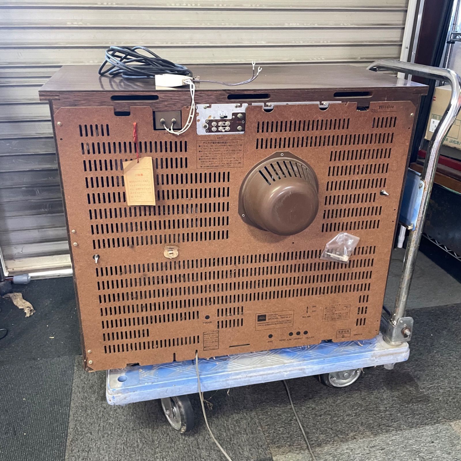 ♭ TOSHIBA 19C3 レトロ アンティーク ブラウン管テレビ - メルカリ