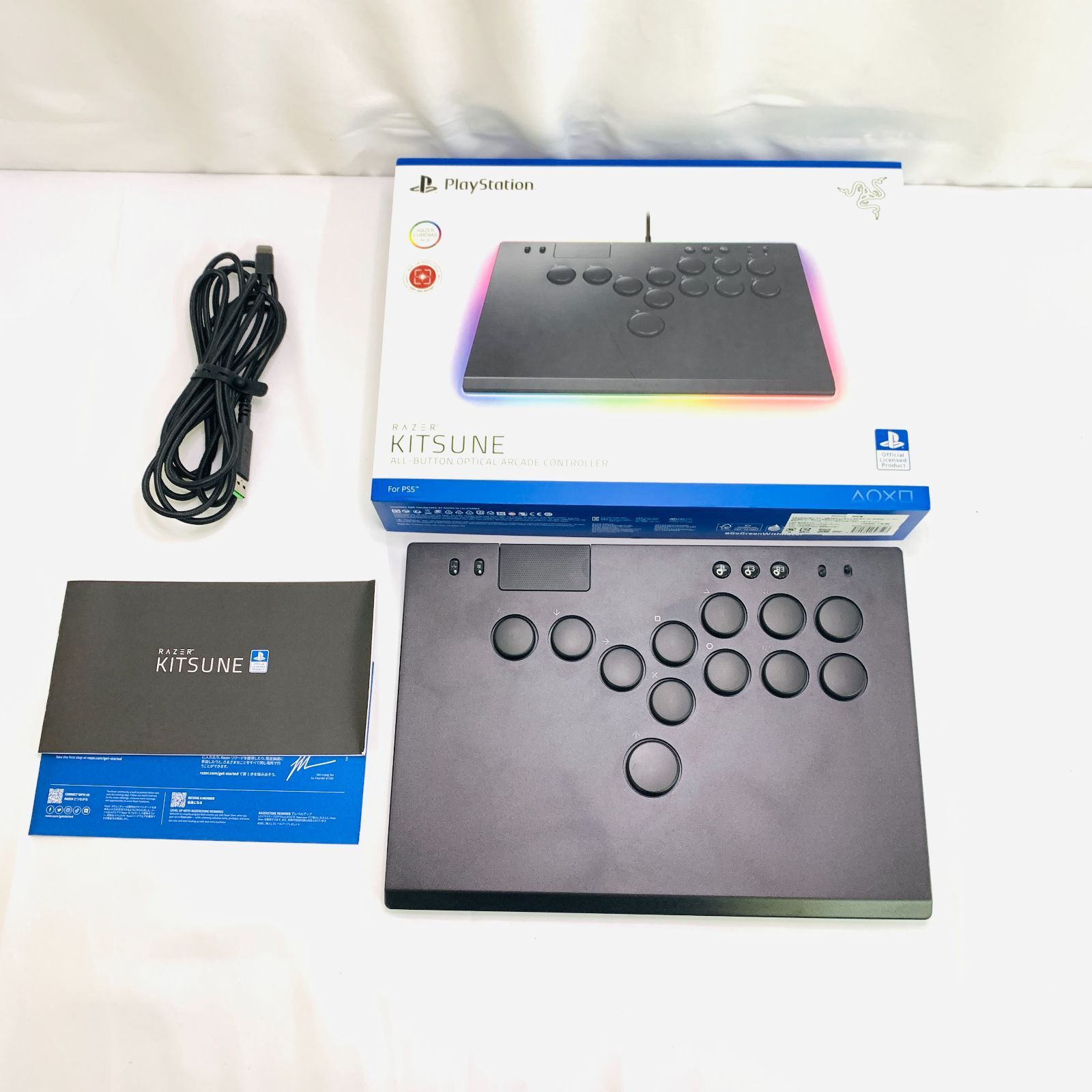 Razer レイザー Kitsune PS5 u0026 PC 用 薄型 レバーレス アーケードコントローラー 高精度u0026応答性の高いリニア薄型オプティカルスイッチ スリムデザイン ケーブル固定具 トーナメントロックス