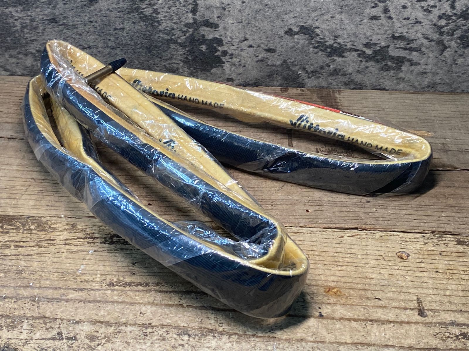 BTS V テヒョン 創立式 JAPAN1st.ショーケース フォト2枚