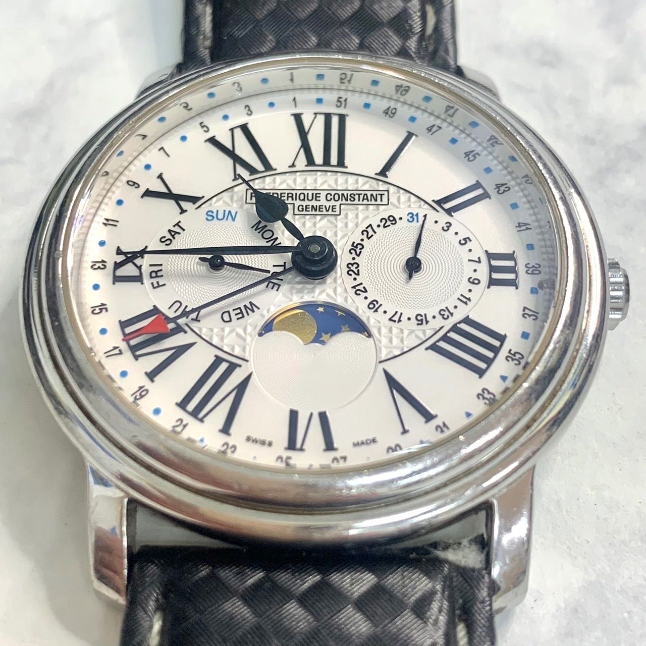 上美品きれいです⭐️ FREDERIQUE CONSTANT】 フレデリックコンスタント クラシック ビジネスタイマー ムーンフェイズ  トリプルカレンダー メンズ腕時計 2024.10.01.電池交換済み／稼働品 270X4P4/5/6 - メルカリ