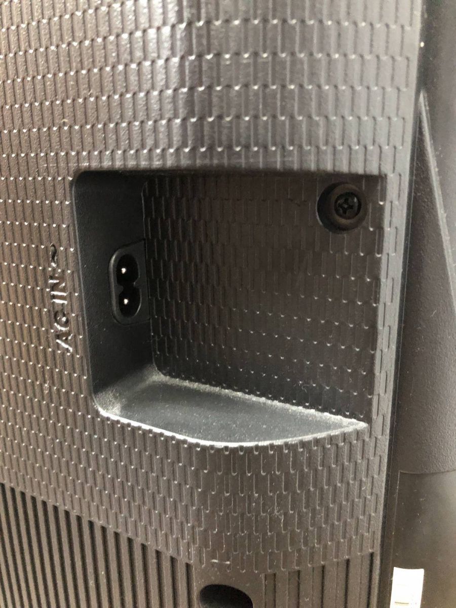 液晶テレビ
