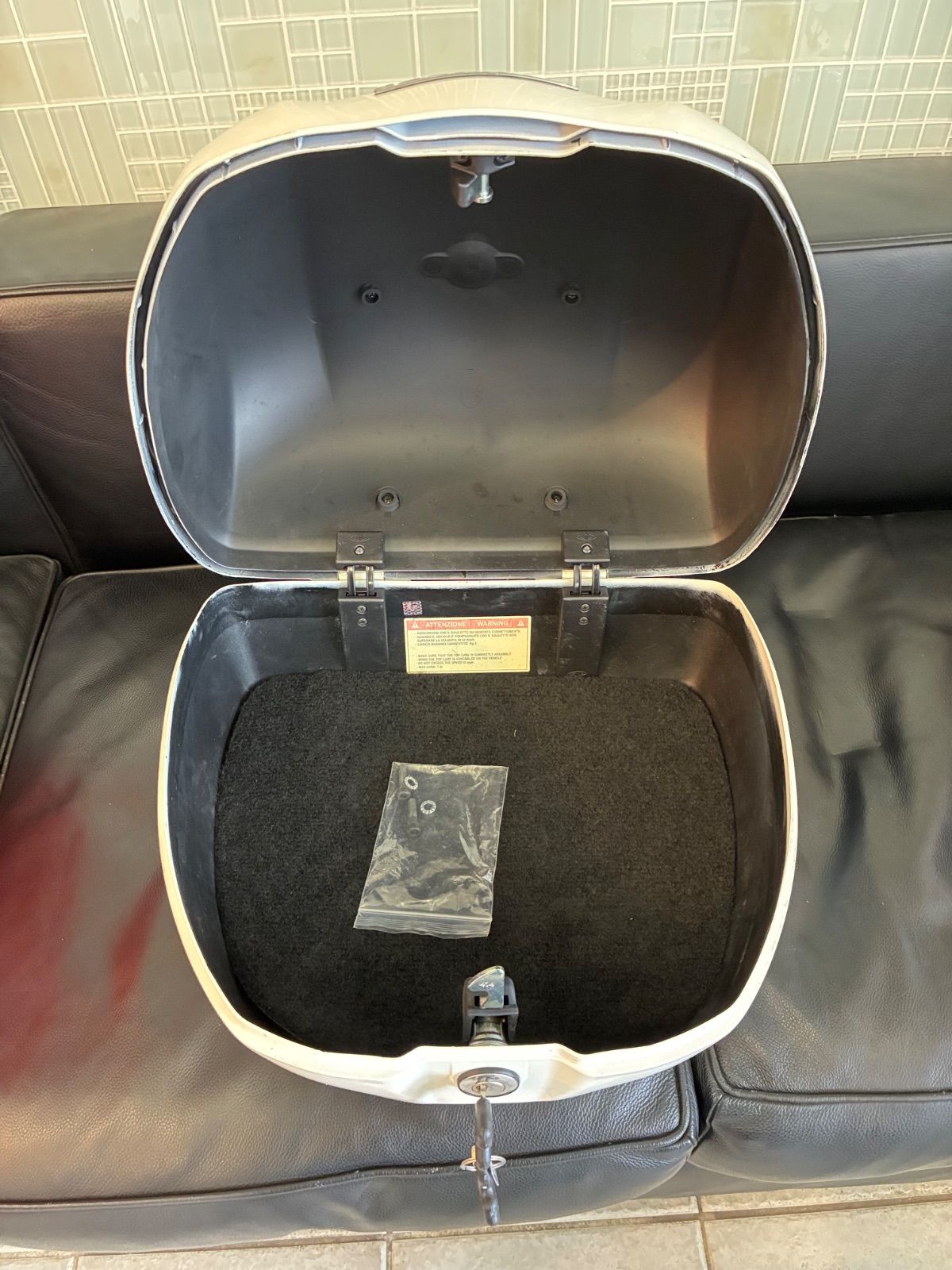 ベスパ純正スプリント用トップボックスです