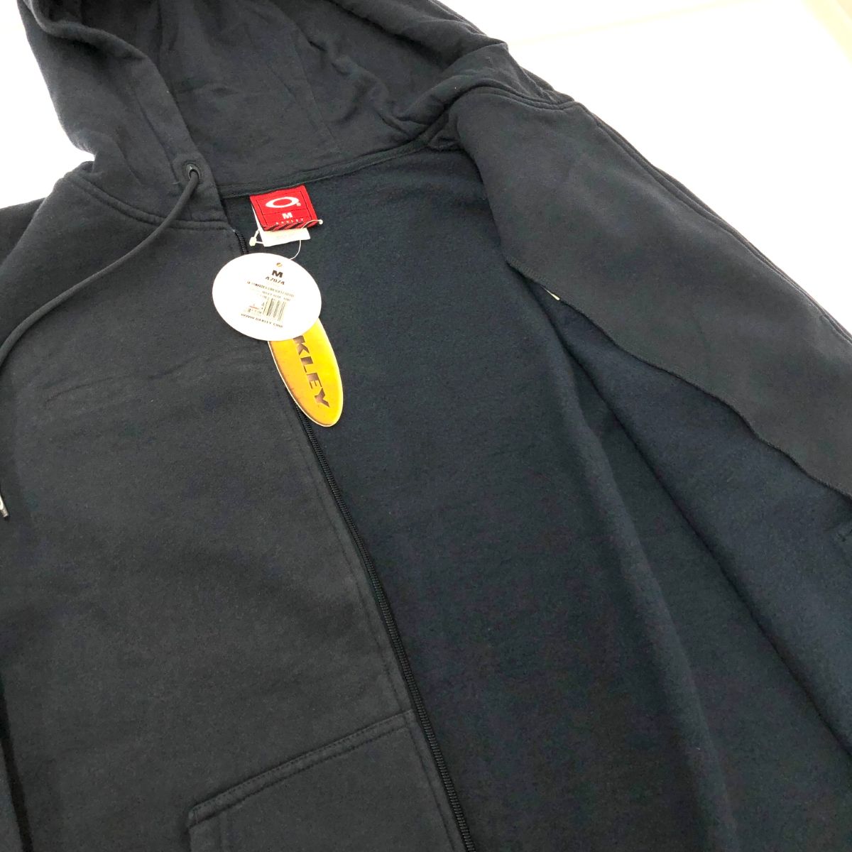 新品同様 OAKLEY オークリー 00s エンボス ジップアップ パーカー 